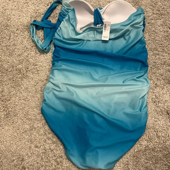 Brand new ombré swimsuit - Picture 2 of 4